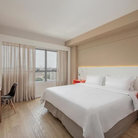 Intercity Curitiba Centro Civico Hotel Екстериор снимка